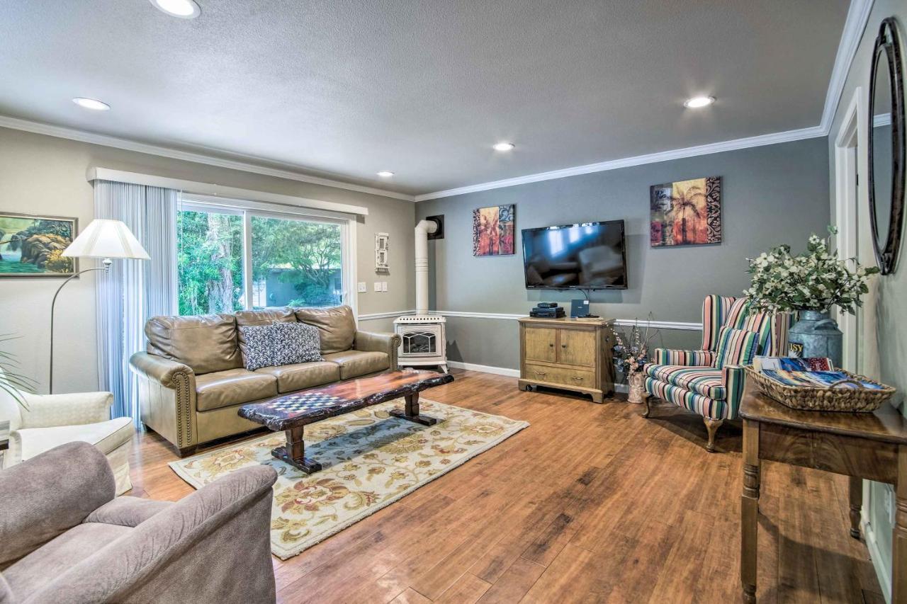 Coos Bay Retreat Less Than 2 Mi To Marina And Casino! 외부 사진